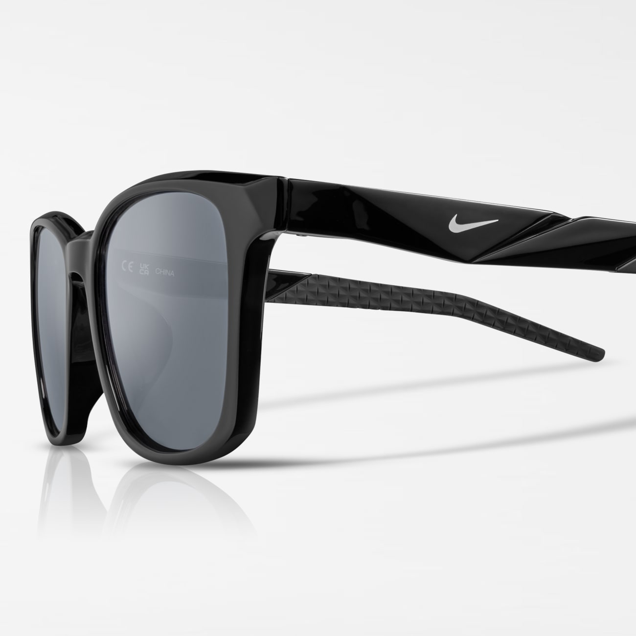 Nike Radeon 3 Low Bridge Style Image