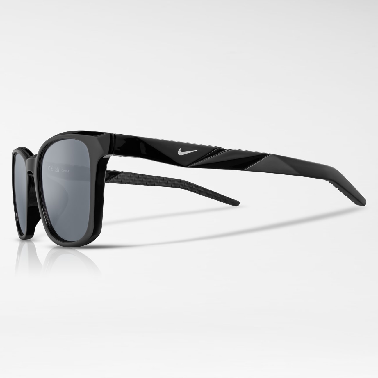 Nike Radeon 3 Low Bridge Temple Image